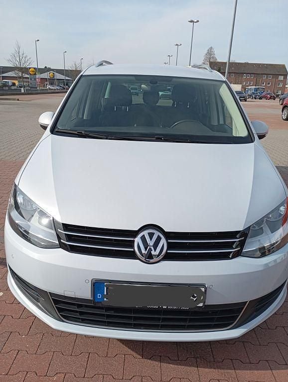 Schwarz Gebraucht 2017 VW Sharan Sound Van / Kleinbus | 17.500 € (Superpreis) - Bild 1/4