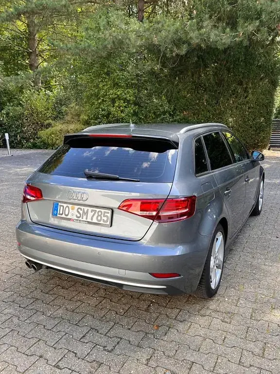Gebraucht Audi A3 150 PS (110 kW) 2017 Grau Limousine