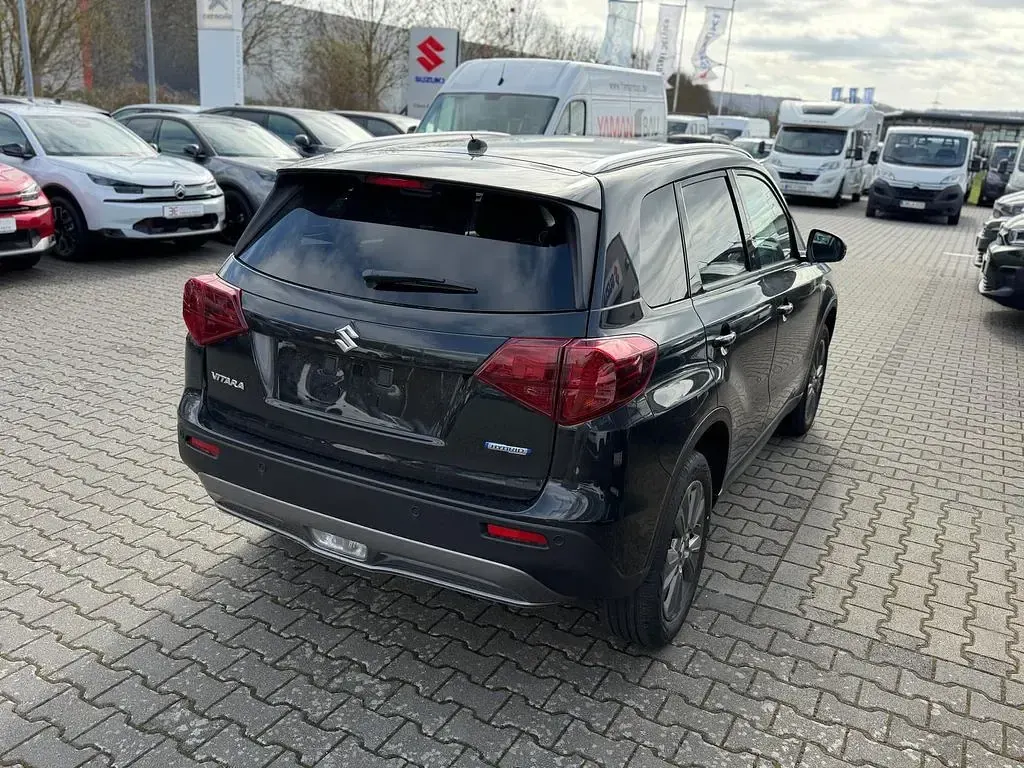 Neu Suzuki Vitara Comfort 110 PS (80 kW) 2026 Schwarz SUV