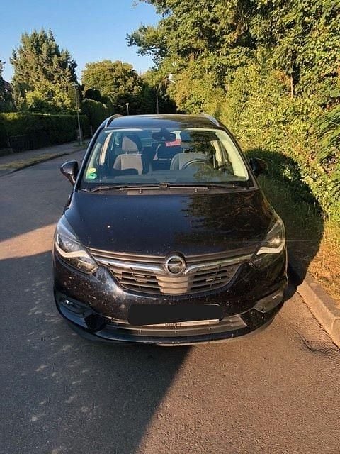 Blau Gebraucht 2018 Opel Zafira Tourer Van / Kleinbus | 9.200 € (Guter Preis) - Bild 1/4