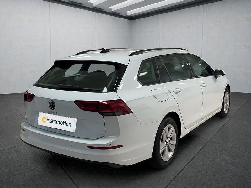 Gebraucht VW Golf VIII 150 PS (110 kW) 2022 Weiß Kombi