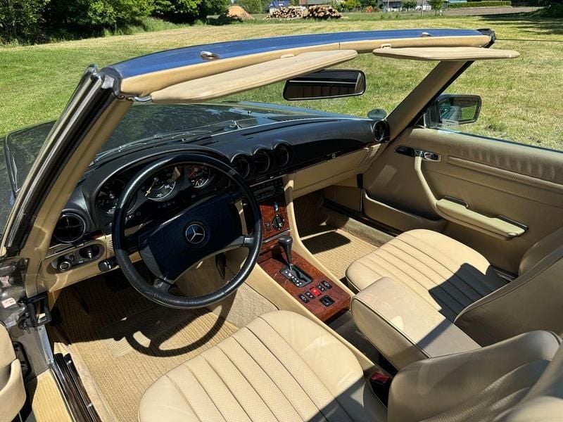 Braun Gebraucht 1988 Mercedes SL300 Cabrio | 65.900 € - Bild 1/4
