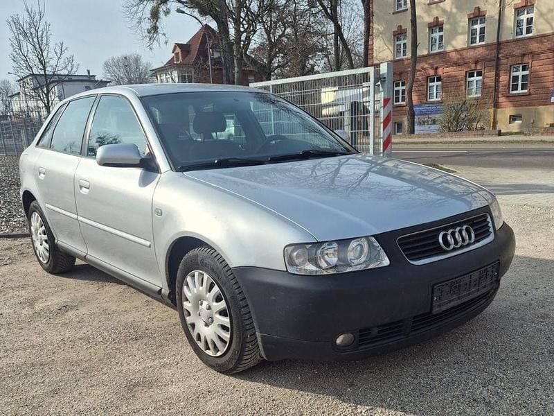 Usata Audi A3 102 CV (75 kW) 2001 Grigio Utilitaria
