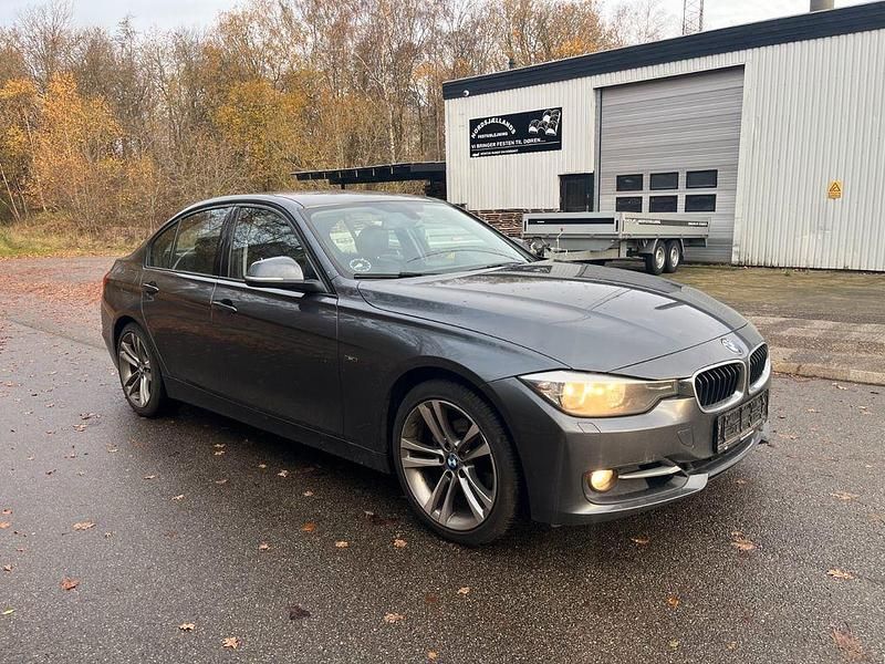 Gebraucht BMW 320 Sport Line 184 PS (135 kW) 2013 Grau Limousine
