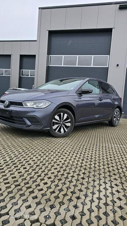 Grau Gebraucht 2024 VW Polo Move Limousine | 16.800 € (Guter Preis) - Bild 1/4