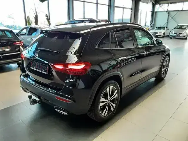 Gebraucht Mercedes GLA200 Edition 163 PS (119 kW) 2025 Schwarz SUV