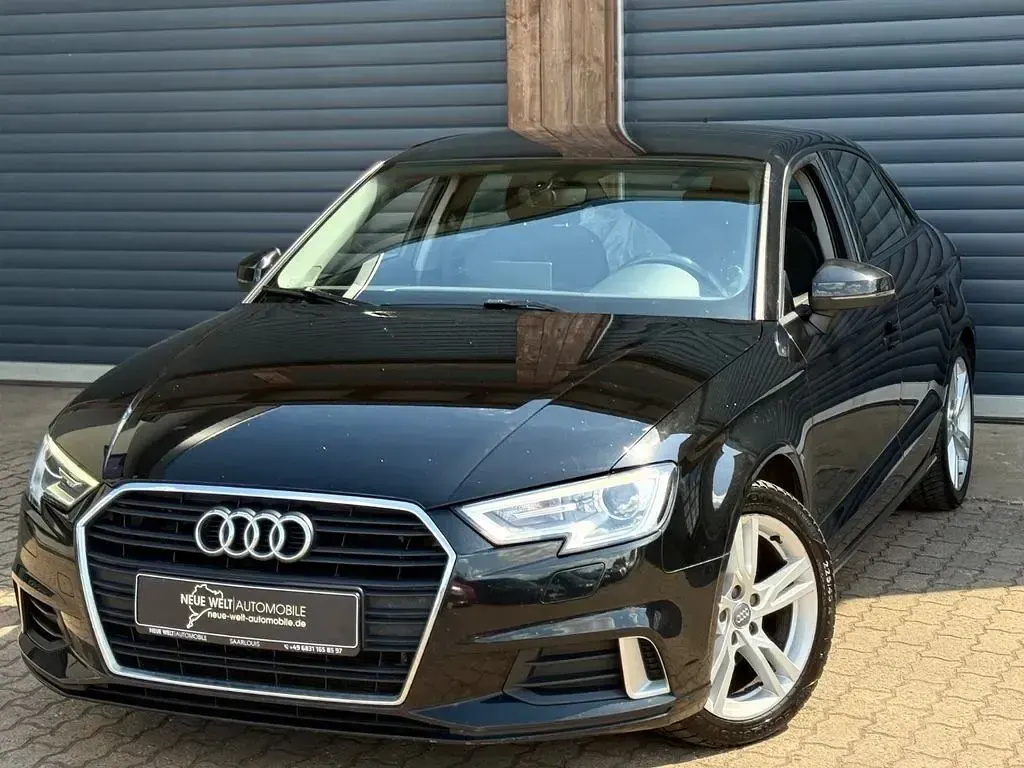 Gebraucht Audi A3 Sport 150 PS (110 kW) 2017 Schwarz Limousine