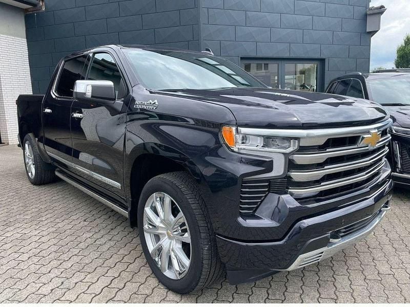 Gebraucht Chevrolet Silverado 426 PS (313 kW) 2024 Schwarz SUV