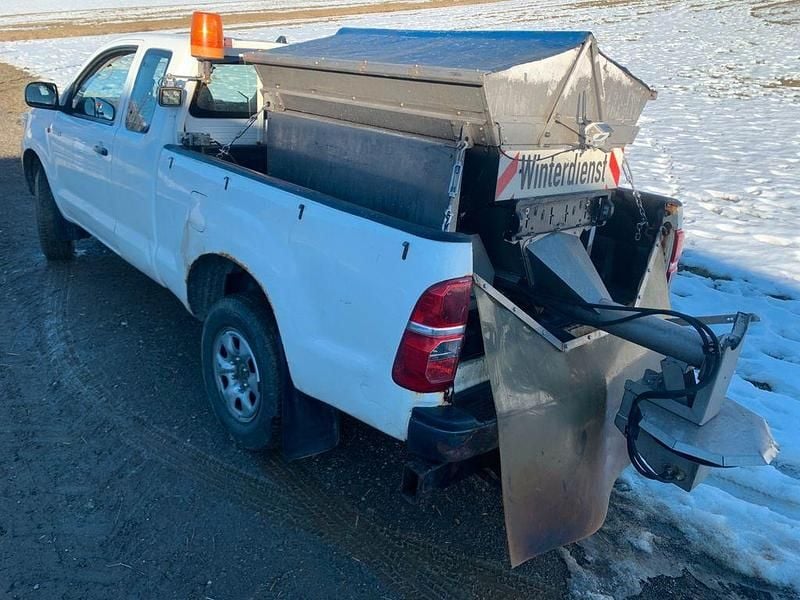 Gebraucht Toyota HiLux 144 PS (105 kW) 2013 Weiß Abholung