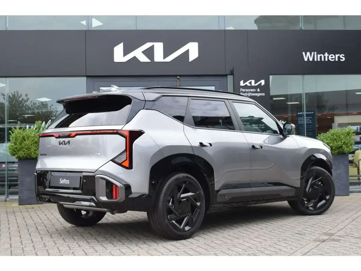 Neu Kia Seltos X-Line 179 PS (131 kW) 2026 Grau SUV