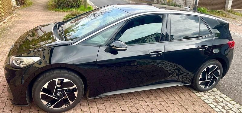 Schwarz Gebraucht 2024 VW ID.3 Pro Kleinwagen | 27.900 € (Superpreis) - Bild 1/4