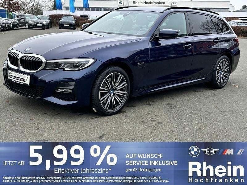 Blau Gebraucht 2021 BMW 320e M Sport Kombi | 33.290 € (Etwas zu teuer) - Bild 1/4