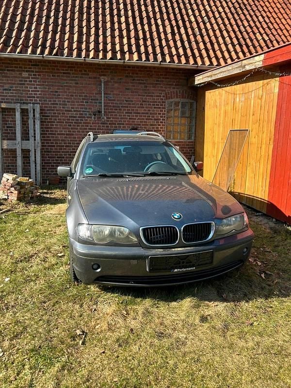 Gebraucht BMW 318 143 PS (105 kW) 2003 Grau Kombi