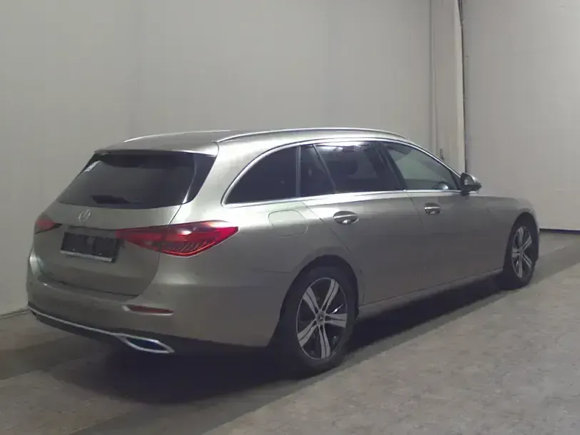 Gebraucht Mercedes C220 Avantgarde 220 PS (161 kW) 2022 Silber Limousine