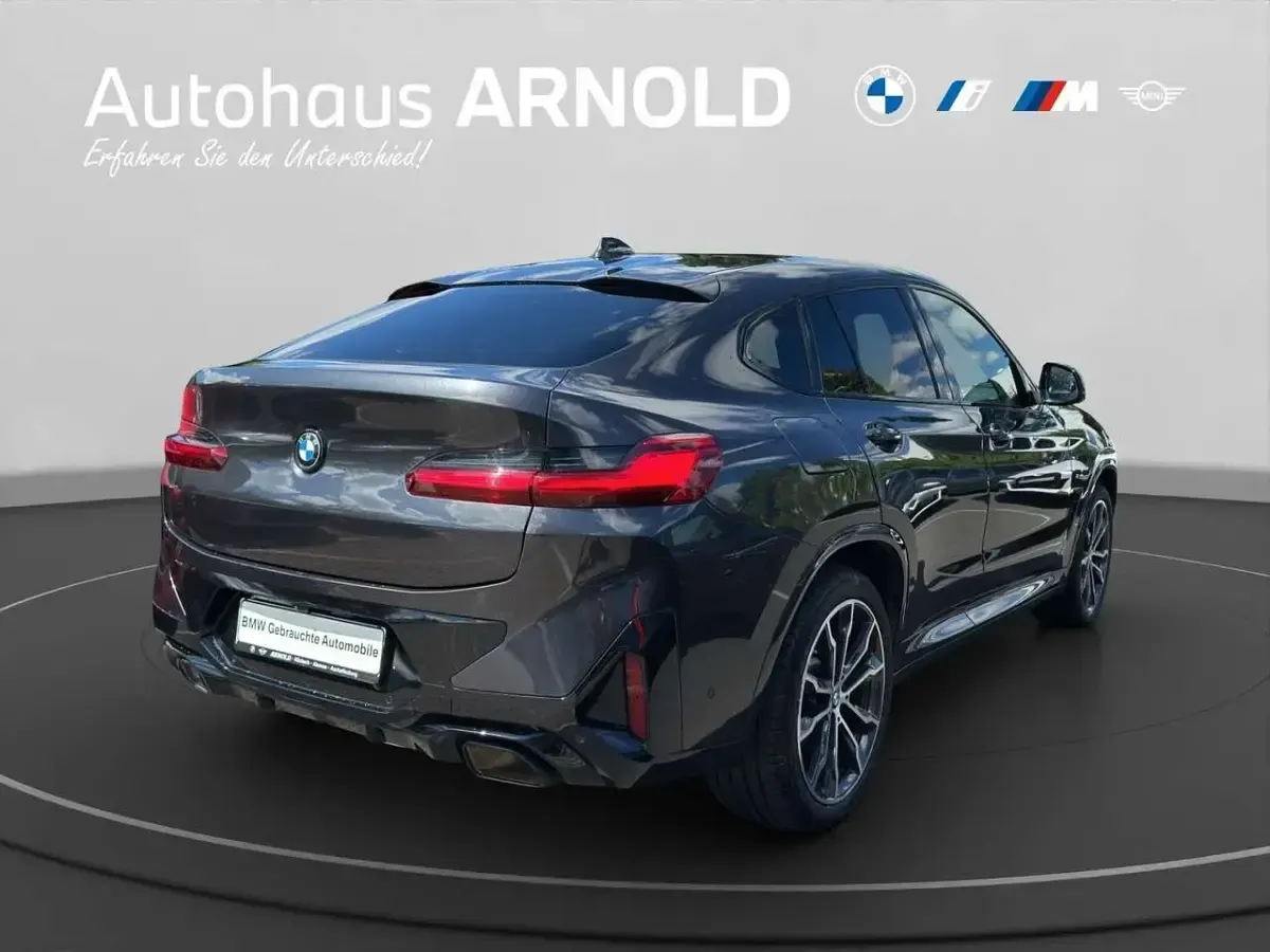 Gebraucht BMW X4 M Sport 245 PS (180 kW) 2023 Sophistograu brillanteffekt SUV