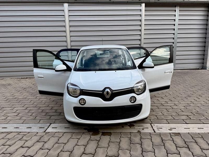 Second-hand Renault Twingo Expression 71 CP (52 kW) 2014 Alb Hatchback