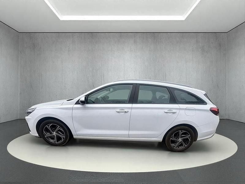 Gebraucht Hyundai i30 116 PS (85 kW) 2022 Weiß Limousine