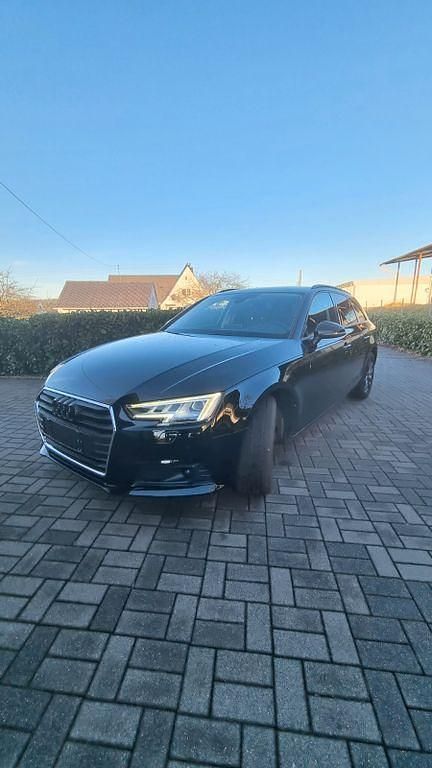 Gebraucht Audi A4 150 PS (110 kW) 2016 Schwarz Kombi