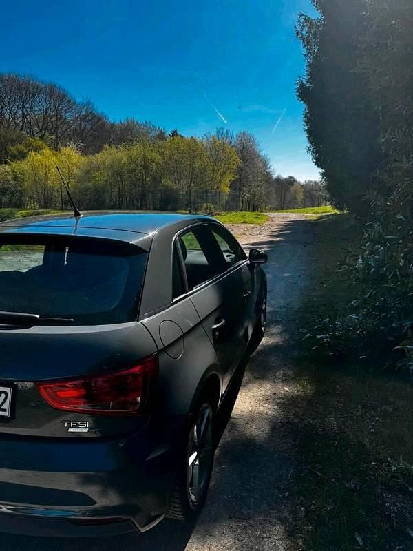 Gebraucht Audi A1 Sportback 95 PS (69 kW) 2016 Grau Kleinwagen