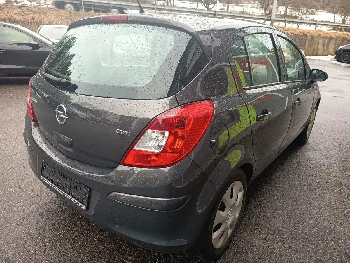 Gebraucht Opel Corsa 75 PS (55 kW) 2013 Grau Limousine