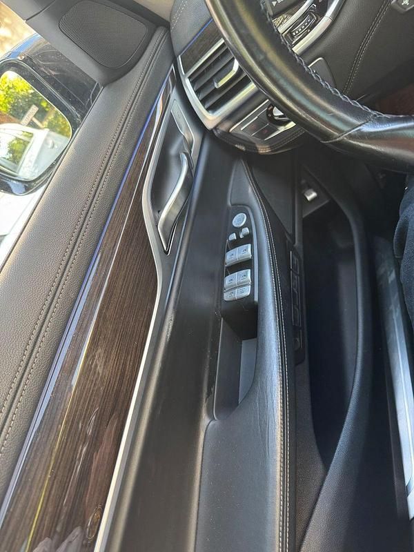 Second-hand BMW 730 265 CP (194 kW) 2017 Negru Berlinǎ