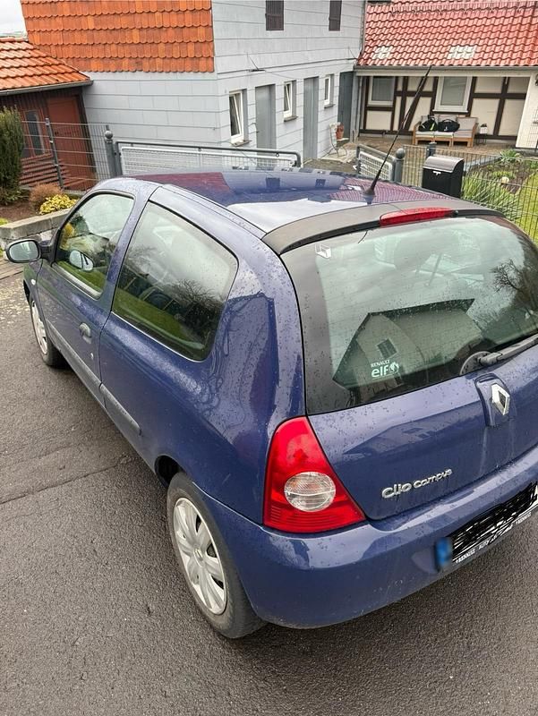 Gebraucht Renault Clio II 58 PS (42 kW) 2007 Blau Kleinwagen