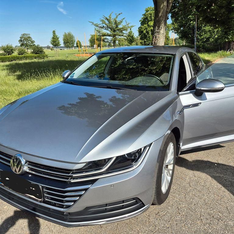 Silber Gebraucht 2019 VW Arteon Elegance Limousine | 18.900 € (Guter Preis) - Bild 1/4