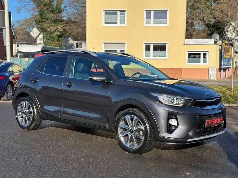 Grau Gebraucht 2019 Kia Stonic Platinum Edition SUV | 12.980 € (Guter Preis) - Bild 1/4