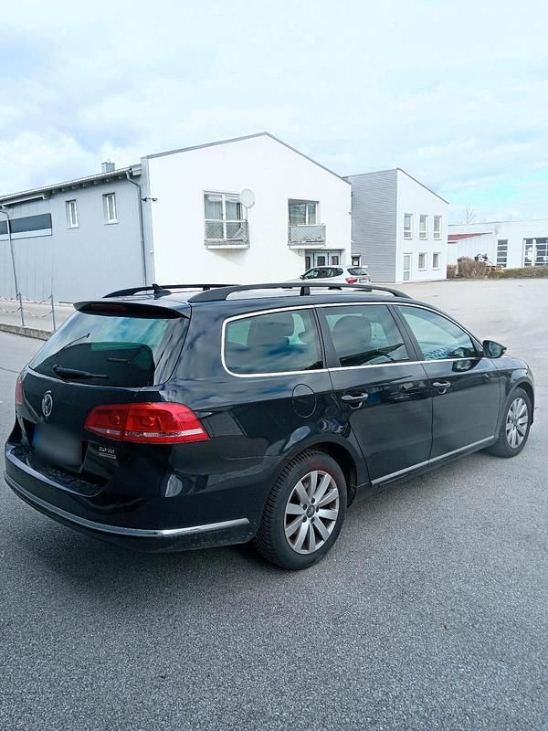 Gebraucht VW Passat 140 PS (102 kW) 2011 Schwarz Kombi