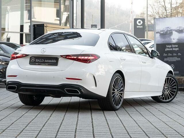 Gebraucht Mercedes C180 AMG 170 PS (125 kW) 2025 Weiss unilack polarweiss Limousine