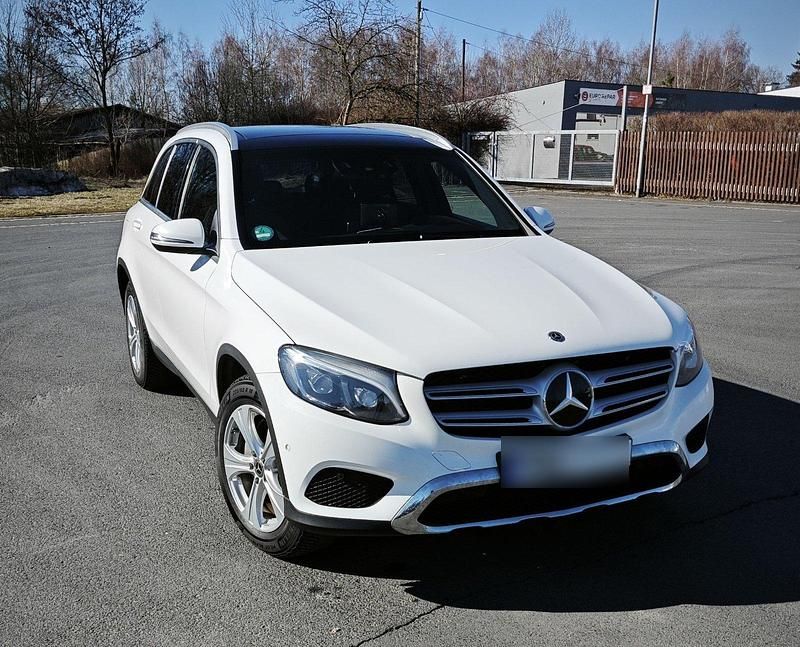 Gebraucht Mercedes GLC250 204 PS (150 kW) 2018 Weiß SUV