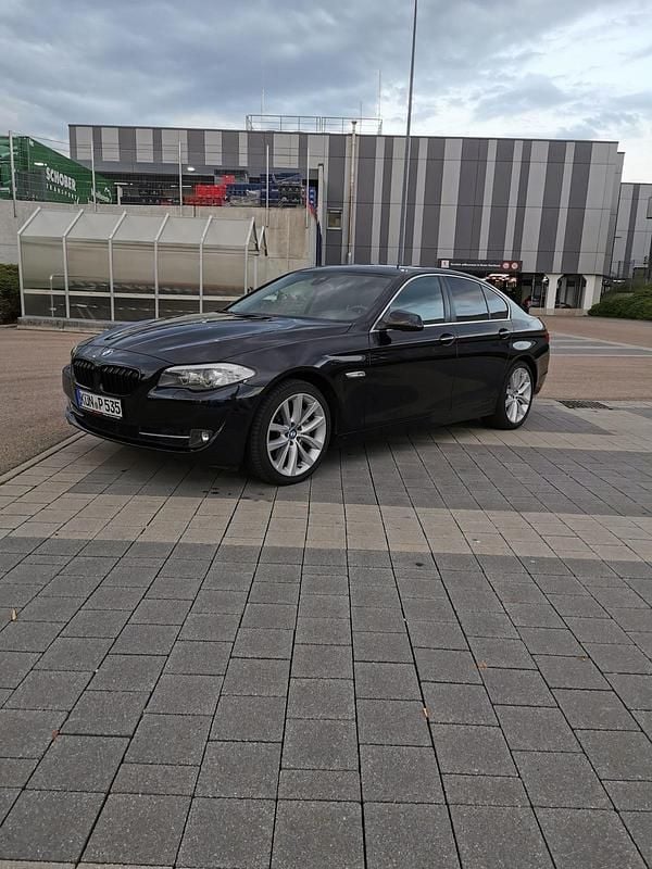 Schwarz Gebraucht 2013 BMW 535 Limousine | 14.700 € (Guter Preis) - Bild 1/4