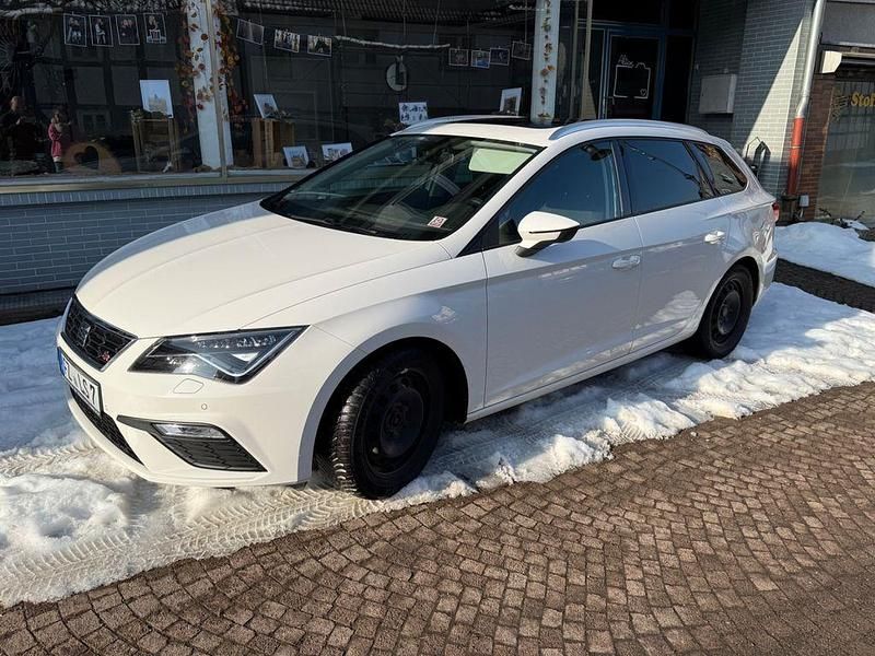 Weiß Gebraucht 2019 Seat Leon ST FR Kombi | 13.950 € (Fairer Preis) - Bild 1/4