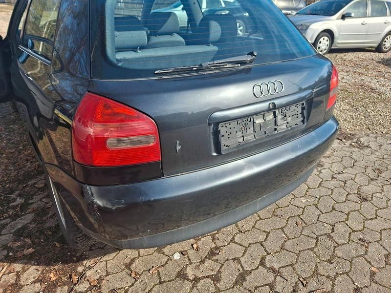 Gebraucht Audi A3 101 PS (74 kW) 1997 Schwarz Kleinwagen