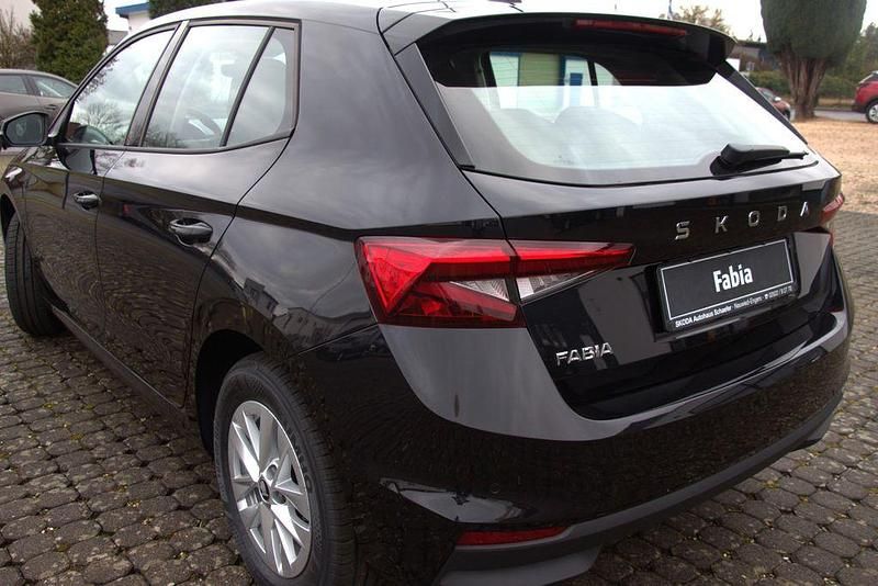 Gebraucht Skoda Fabia Selection 80 PS (58 kW) 2025 Schwarz Limousine