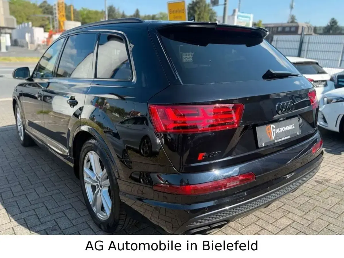 Gebraucht Audi SQ7 435 PS (319 kW) 2017 Orcaschwarz/deep black SUV