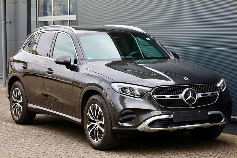 Gebraucht Mercedes GLC220 Advanced Plus 197 PS (144 kW) 2024 Grafitgrau  metalliclack SUV