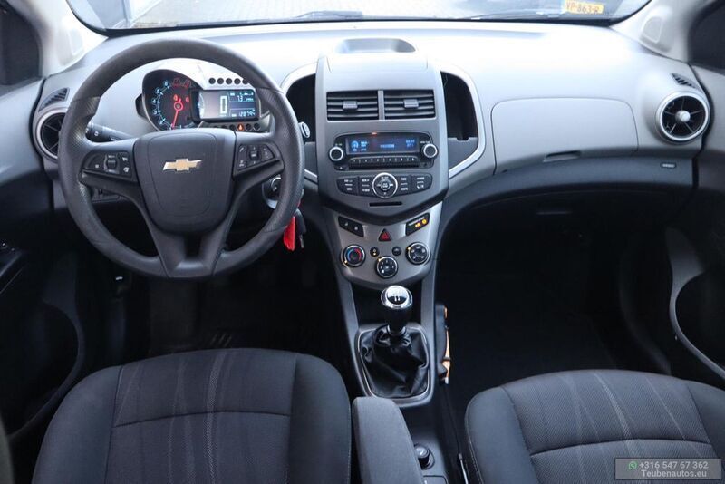 Gebraucht Chevrolet Aveo LT 86 PS (63 kW) 2012 Weiß Limousine