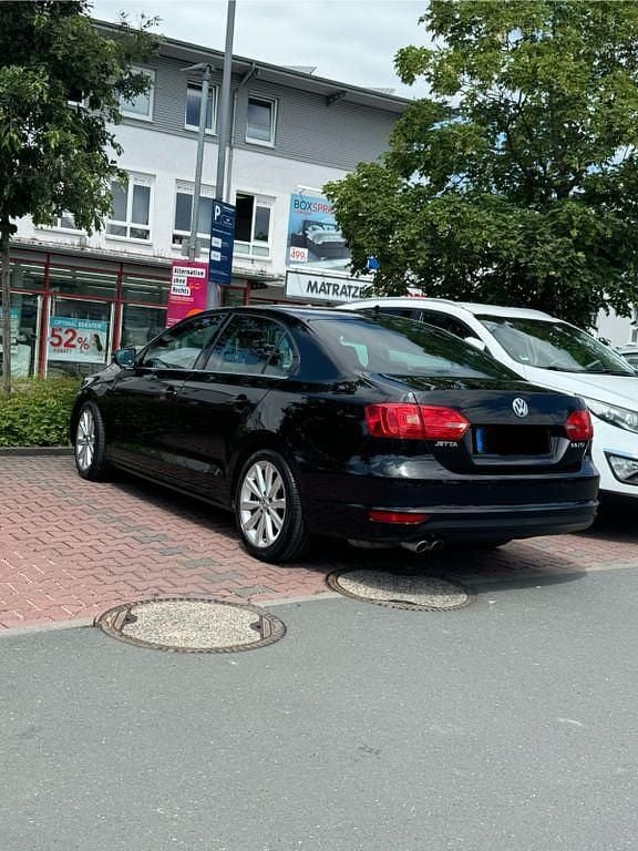 Gebraucht VW Jetta Highline 200 PS (147 kW) 2011 Schwarz Limousine