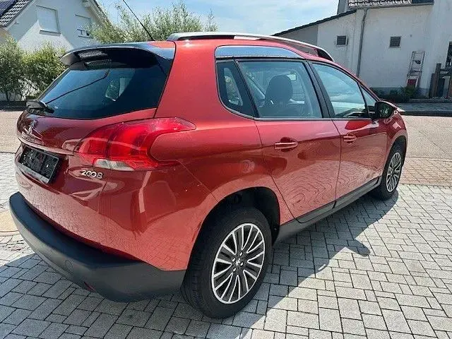 Second-hand Peugeot 2008 Active 110 CP (80 kW) 2016 Roșu SUV
