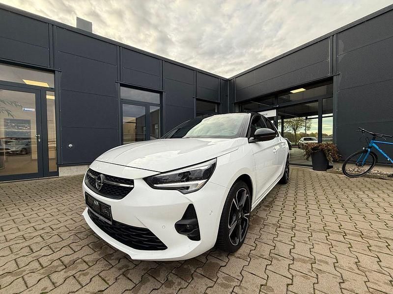 Weiß Gebraucht 2020 Opel Corsa GS Line Limousine | 14.390 € (Fairer Preis) - Bild 1/4