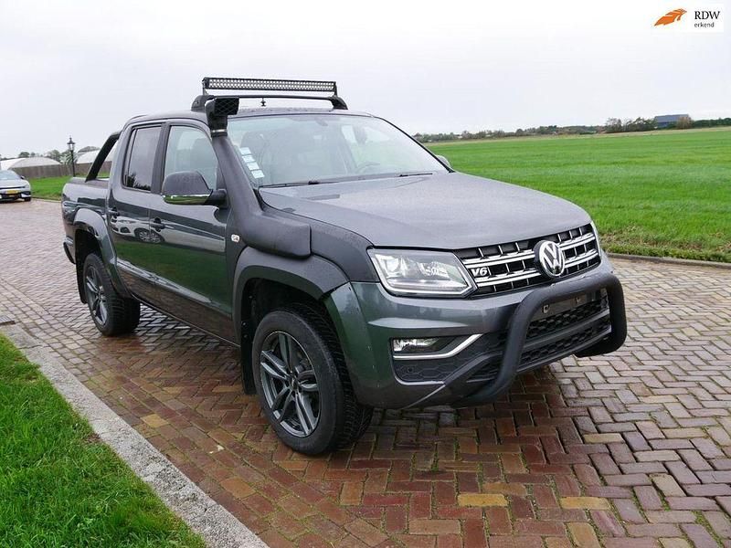Gebraucht VW Amarok Highline 258 PS (189 kW) 2021 Grau Abholung