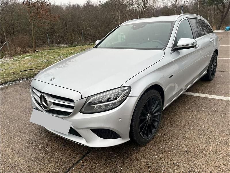 Silber Gebraucht 2020 Mercedes C300e Avantgarde Kombi | 22.500 € (Superpreis) - Bild 1/4