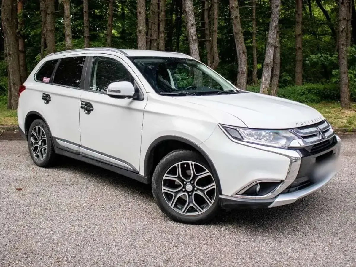 Gebraucht Mitsubishi Outlander 150 PS (110 kW) 2018 Weiß SUV