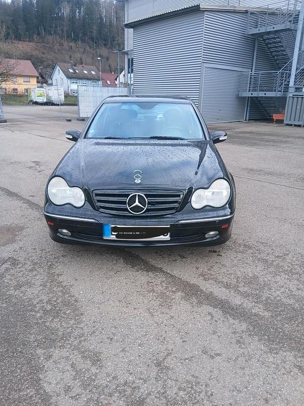 Gebraucht Mercedes C270 170 PS (125 kW) 2004 Schwarz Limousine