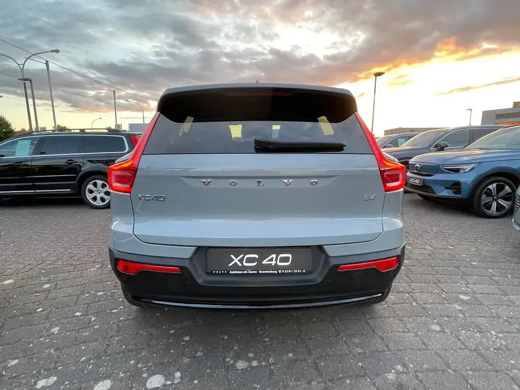 Gebraucht Volvo XC40 Plus 197 PS (144 kW) 2025 Grau SUV