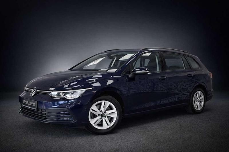 Gebraucht VW Golf VIII Pro 116 PS (85 kW) 2021 Atlantik blue metallic Kombi