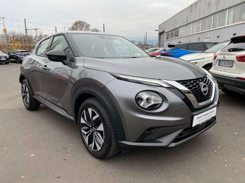 Grau Gebraucht 2024 Nissan Juke Acenta SUV | 19.490 € (Fairer Preis) - Bild 1/4