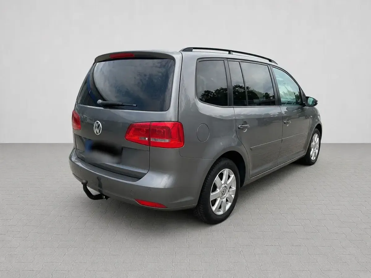 Gebraucht VW Touran Match 105 PS (77 kW) 2013 Grau Van / Kleinbus
