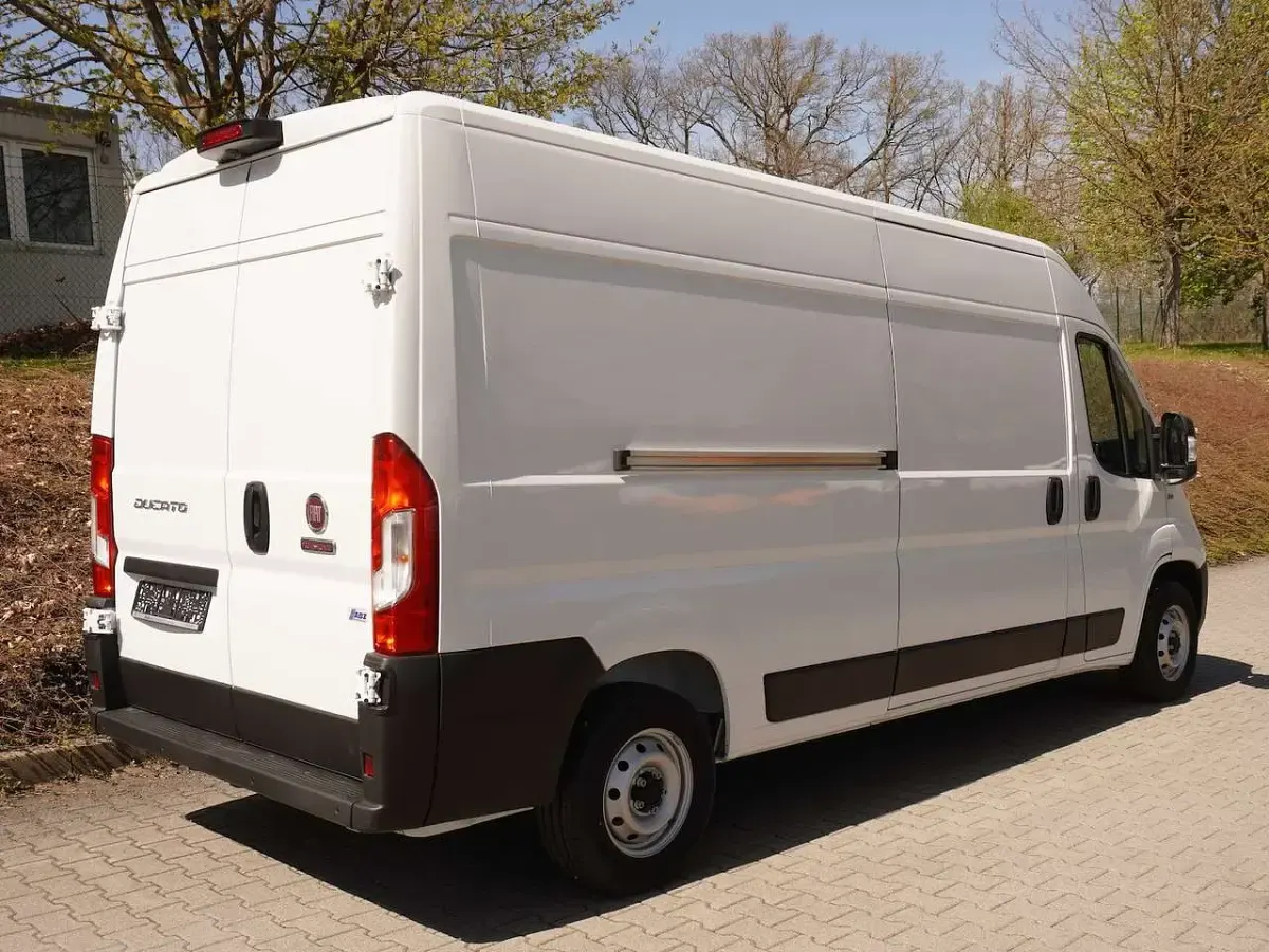Gebraucht Fiat Ducato 120 PS (88 kW) 2024 Weiß Van
